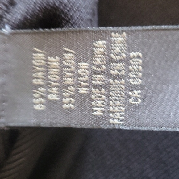 JANA Floral Embroidered Black Sleeveless Top - Picture 4 of 5